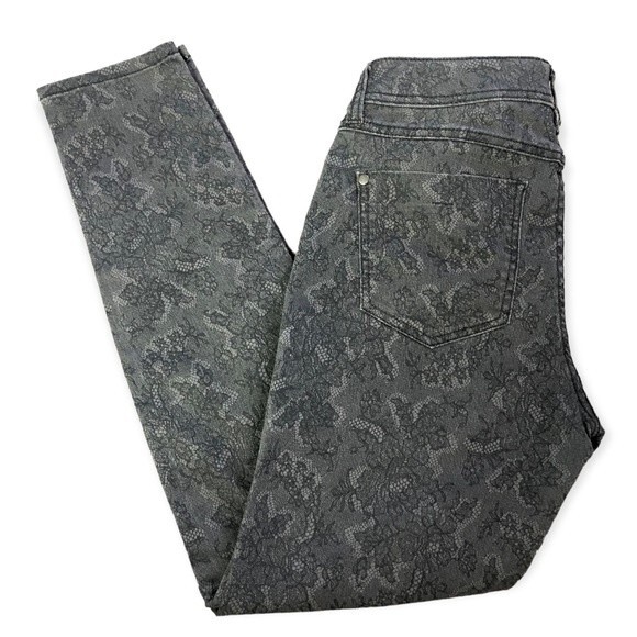 Elle Black Lace Details Mid-Rise Skinny Jeans - Picture 5 of 7